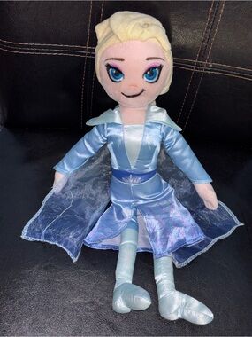 Disney Frozen II Elsa Plush Doll Princess Stuffed Blue Dress Cape 14” 2019